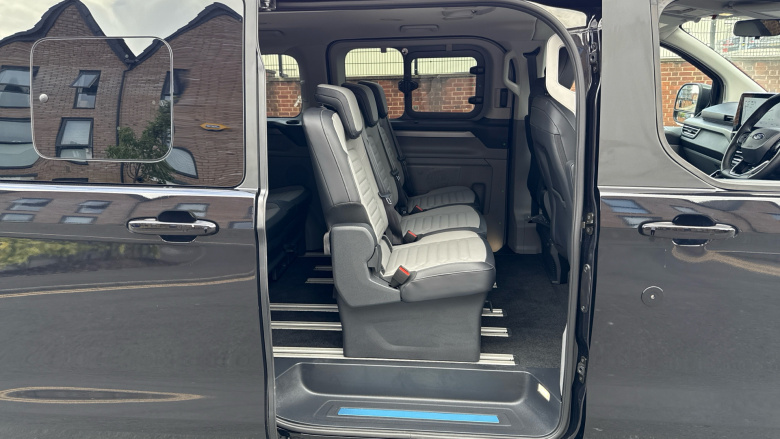 Ford Tourneo Custom 340 L1 Electric Rwd 160kW 65kWh H1 Titanium X 8 seater Auto